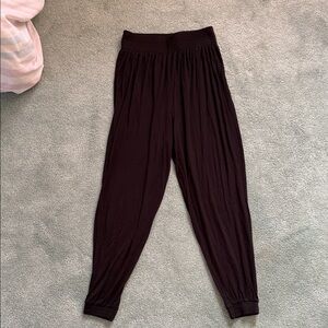 🖤 H&M Black Harem Pants – Size Small – Comfy & Trendy